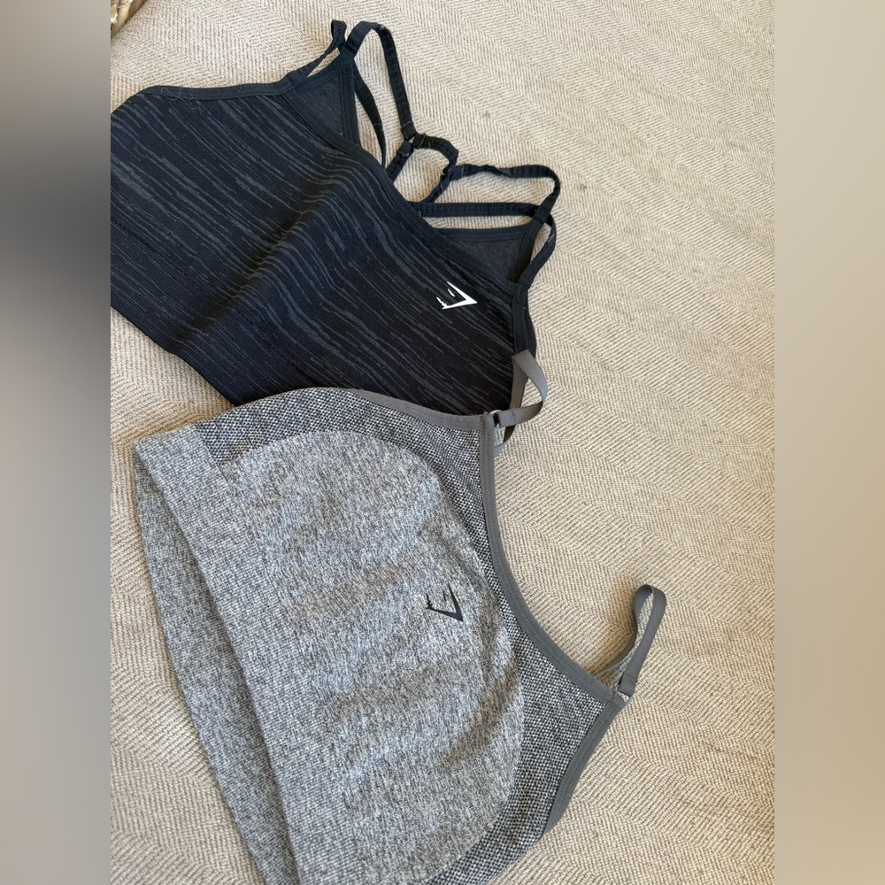 Gymshark Seamless Sports Bras in Black and Gray - Pack of 2